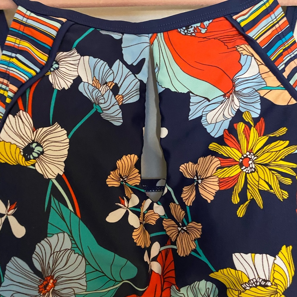 Ellen Tracy  Tankini Top Bright floral and striped pattern women Sz 10 - Picture 2 of 6
